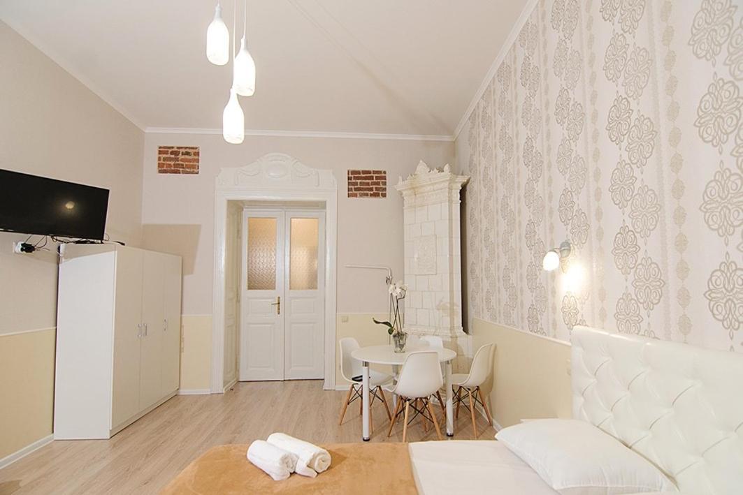 Luxury Apartment Near Rynok Square Лвив Екстериор снимка
