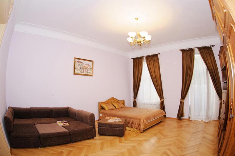 Luxury Apartment Near Rynok Square Лвив Екстериор снимка