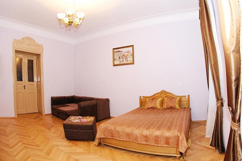 Luxury Apartment Near Rynok Square Лвив Екстериор снимка